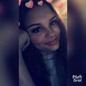 Meet your Posher, Emylee